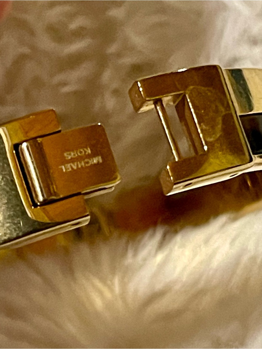 Michael Kors Gold and Tortoiseshell Inlay Bangle Bracelet - Picture 7 of 9